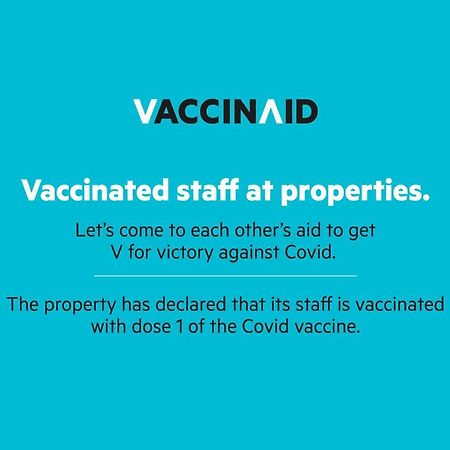 Vaccinated Staff - Oyo 22055 Dadar Residency Hotel Mumbai Bagian luar foto